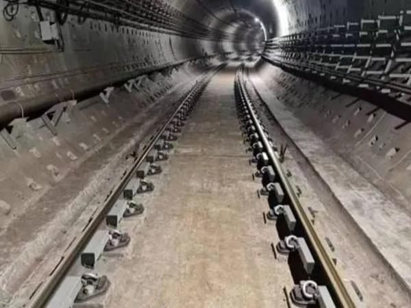 Rail Damping Tuned Mass Damper for Vibration and Noise Reduction